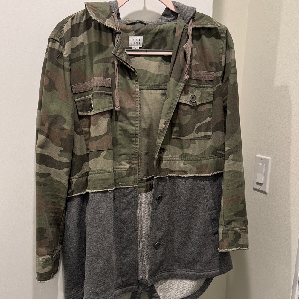 Peyton Jensen Women’s Camo and Gray Jacket